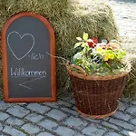 Gutshof Familie Gress